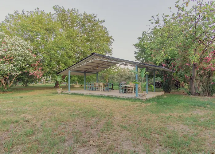 Private Greek Island Estate With Vineyard, Exclusive Grounds & Hosted Experiences Вилла *