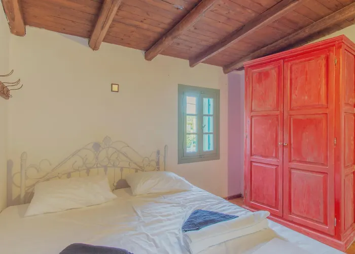 Private Greek Island Estate With Vineyard, Exclusive Grounds & Hosted Experiences