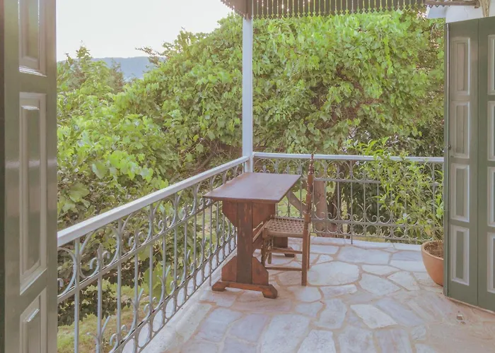 Вилла Private Greek Island Estate With Vineyard, Exclusive Grounds & Hosted Experiences *