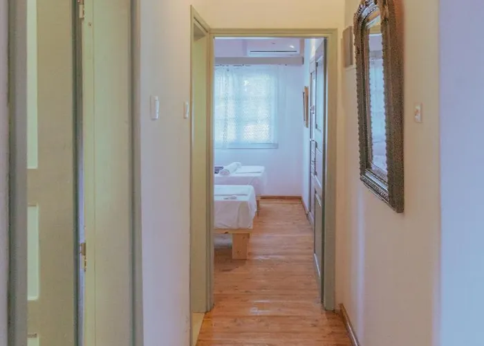 Private Greek Island Estate With Vineyard, Exclusive Grounds & Hosted Experiences Скиатос